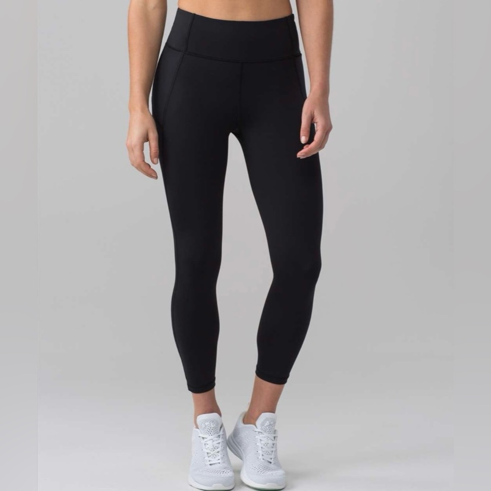 Lululemon final lap crop 23”